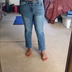 Fashion Nova Cropped Jeans